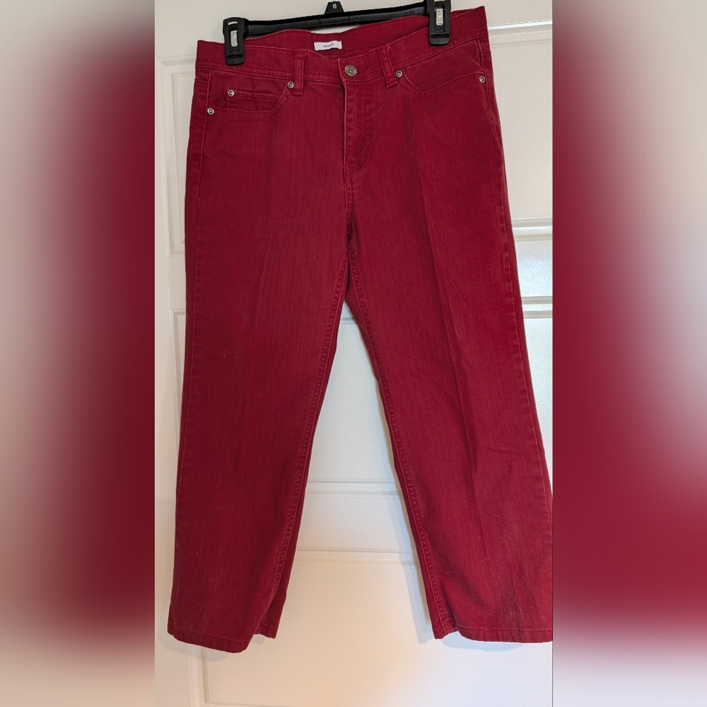 Women's Red Jeans/Capris